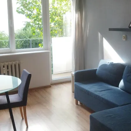 Wszedzie Blisko , Wysoki Parter