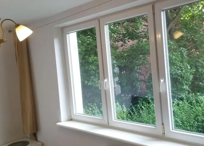 Wszędzie Blisko , Wysoki Parter